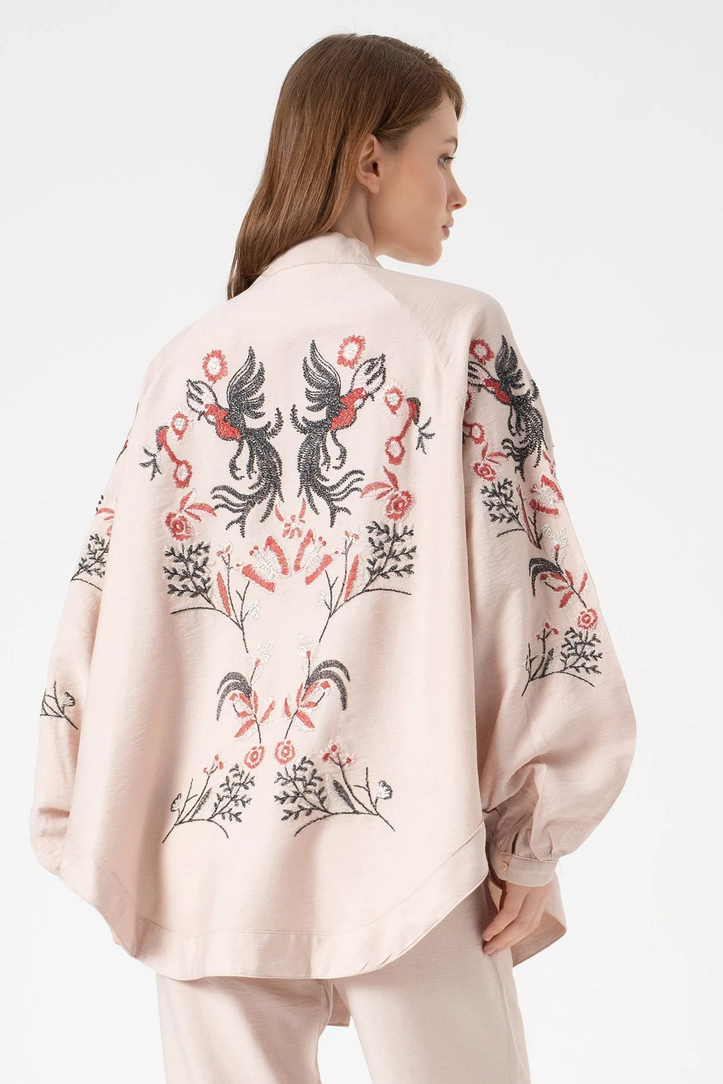 Floral embroidered back shirt