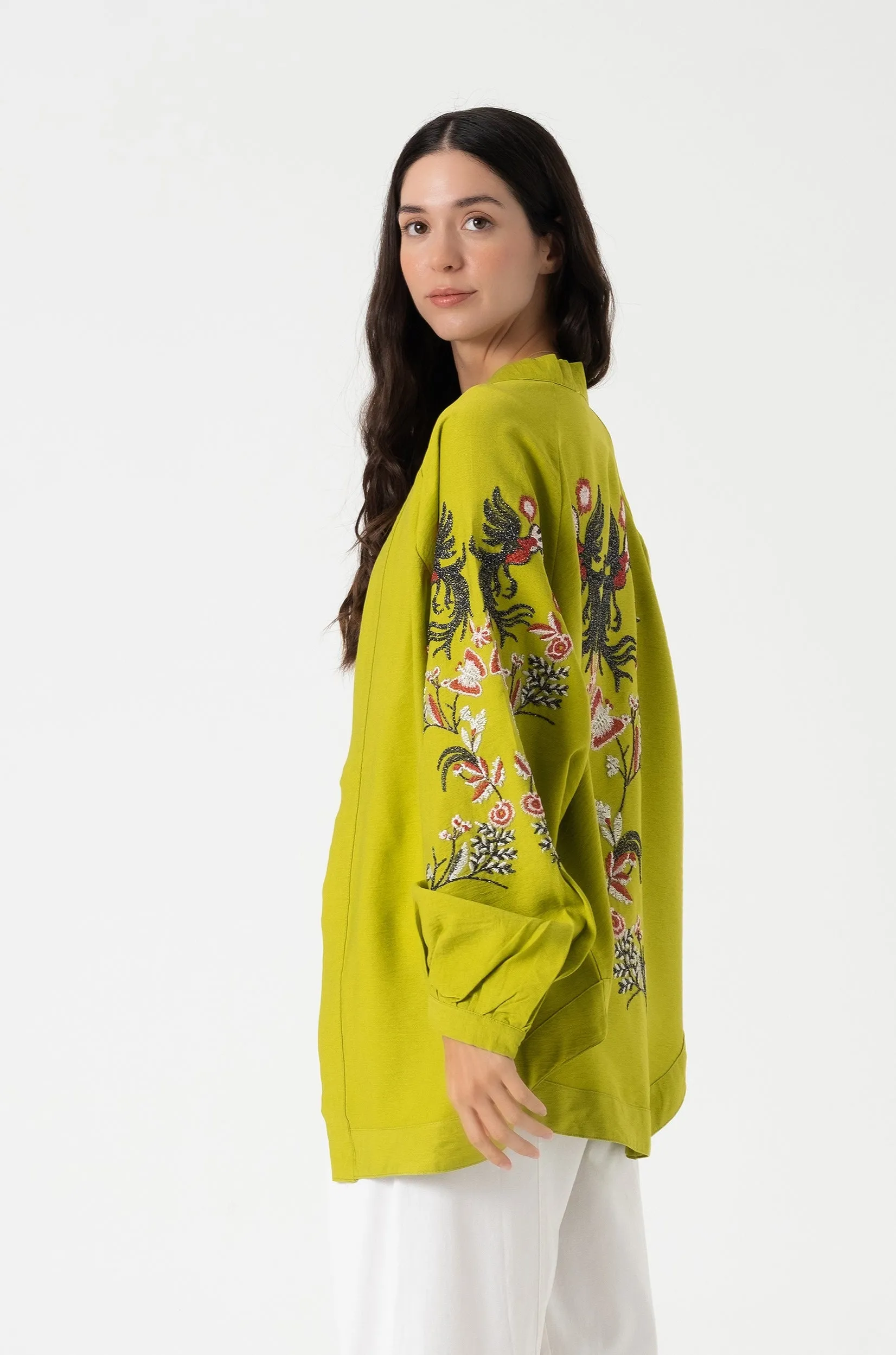 Floral embroidered back shirt