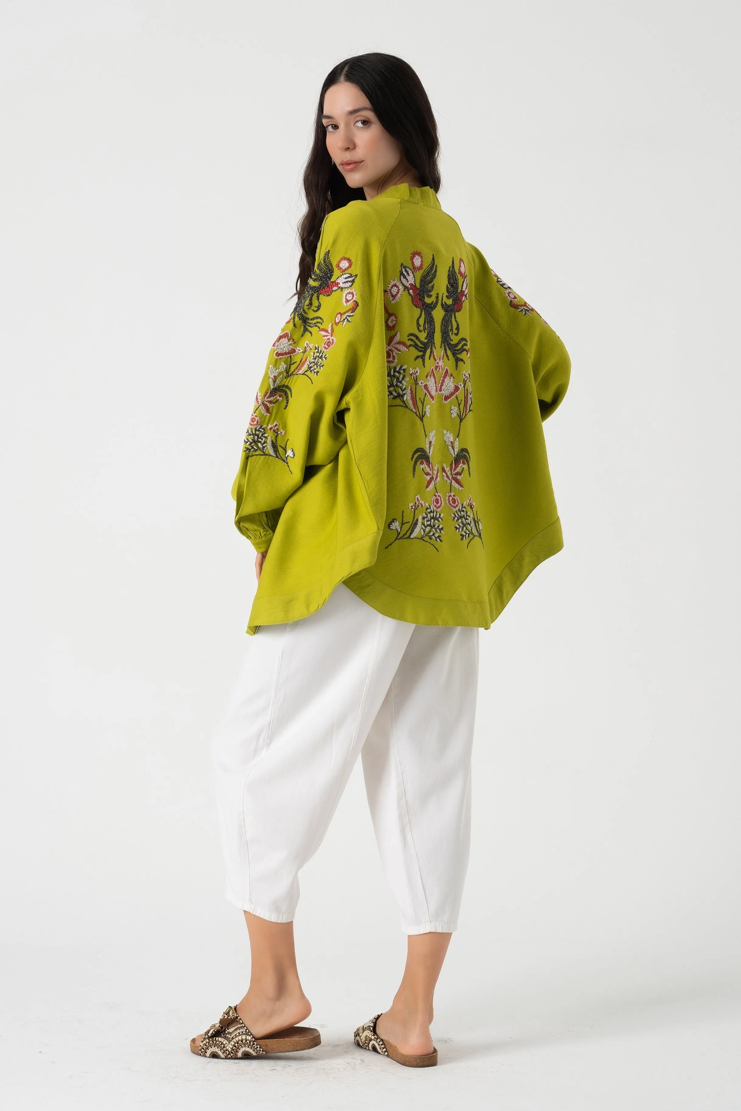 Floral embroidered back shirt