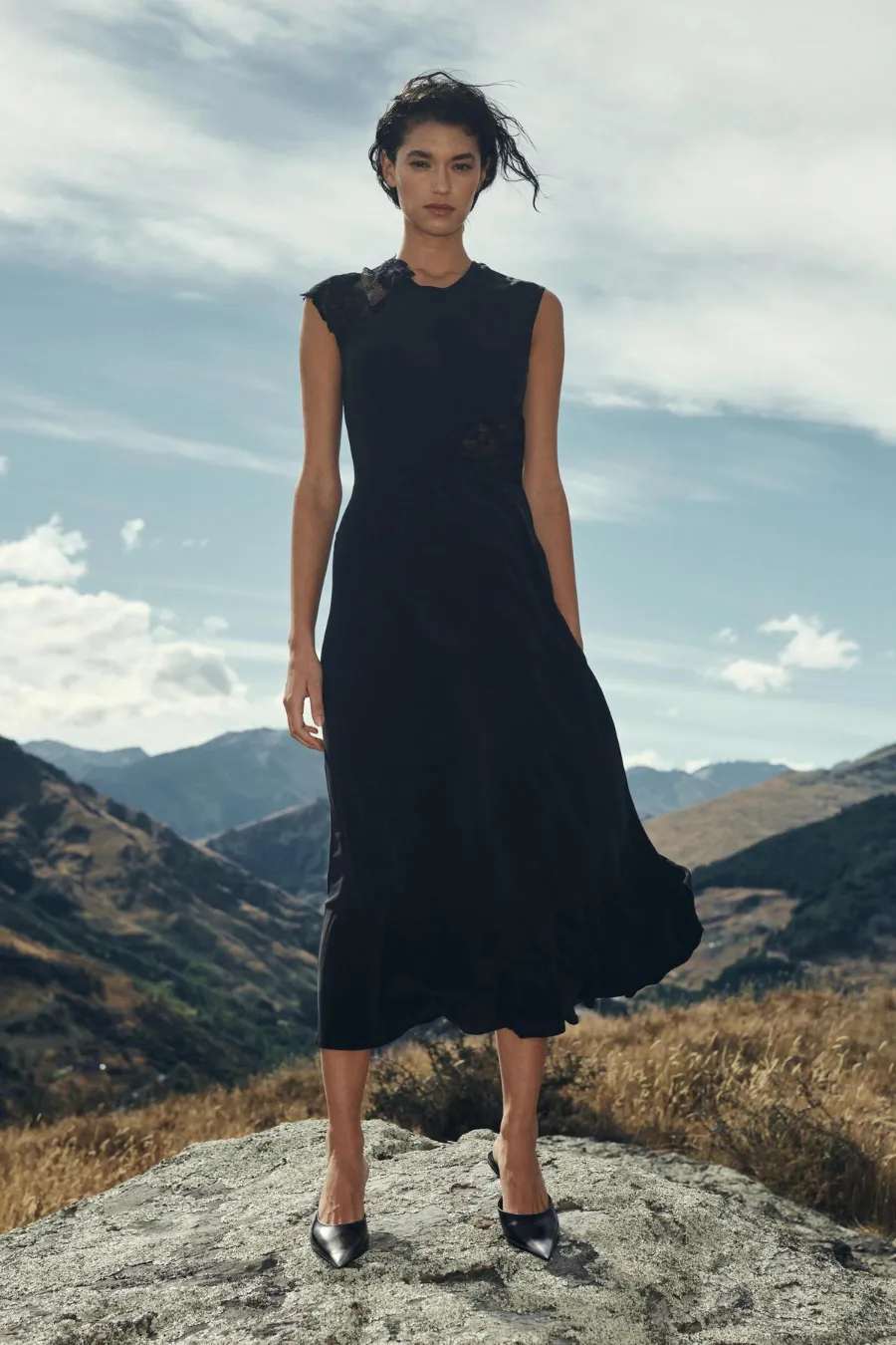 Lily Silk Lace Gown Noir